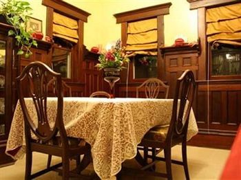 Plum Grove Inn ไอโอวาซิตี ภายนอก รูปภาพ